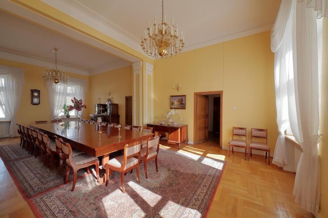 Palac Pod Kampinosem - Blisko Warszawy Leszno  Exterior foto