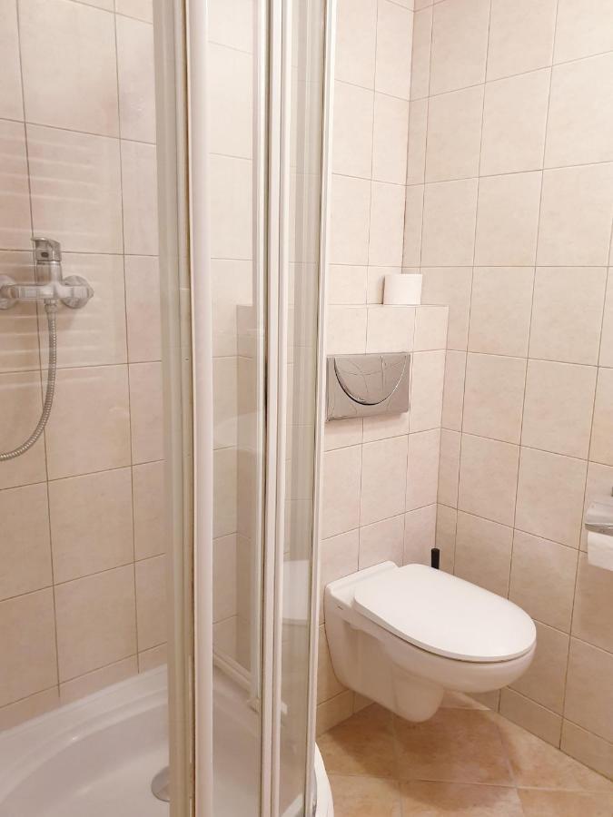 Palac Pod Kampinosem - Blisko Warszawy Leszno  Exterior foto