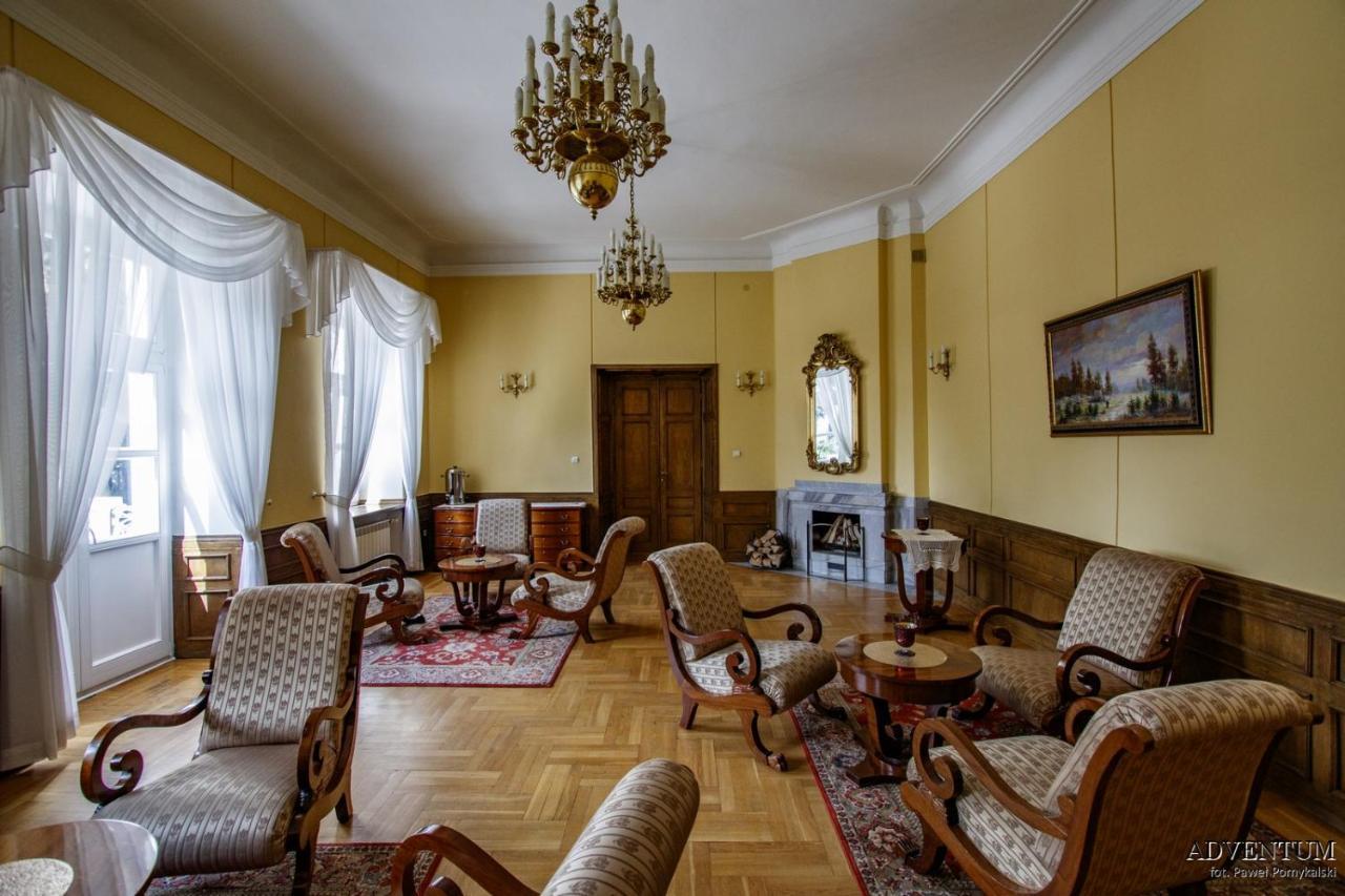 Palac Pod Kampinosem - Blisko Warszawy Leszno  Exterior foto